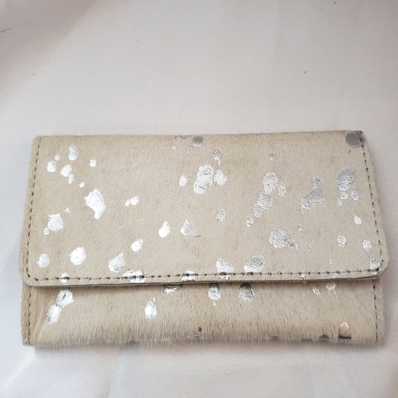 Mer|Sea Calf Hair Clutch Wallet White Silver Snap On Pouch - Picture 1 of 7